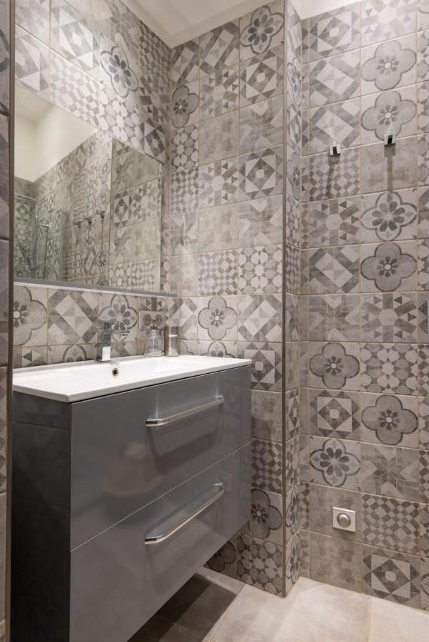 Latelier 2Br W Ac At 4 Min From The Beaches Of Old Nice Welkeys エクステリア 写真